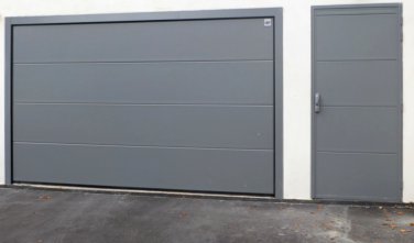 Porta di servizio per parcheggi